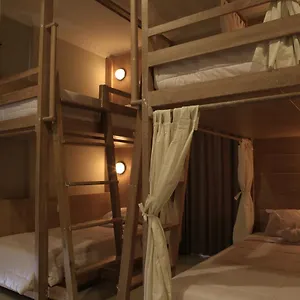 poshtel-ubud.ubudhotelsnow.com/